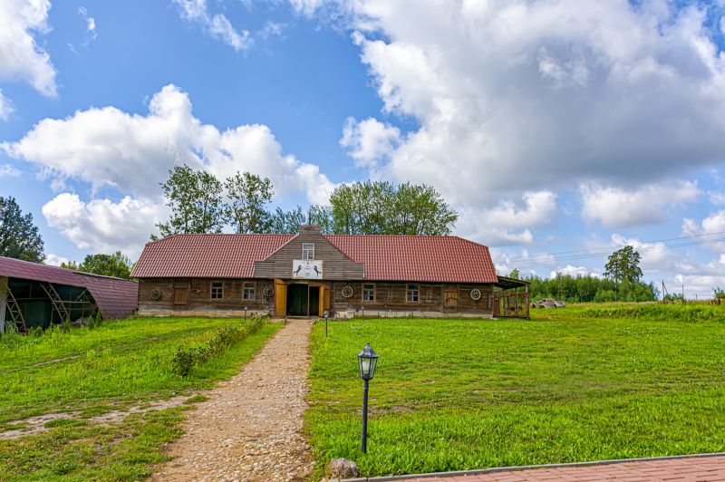 Barn Roof Construction in Lorain County, OH